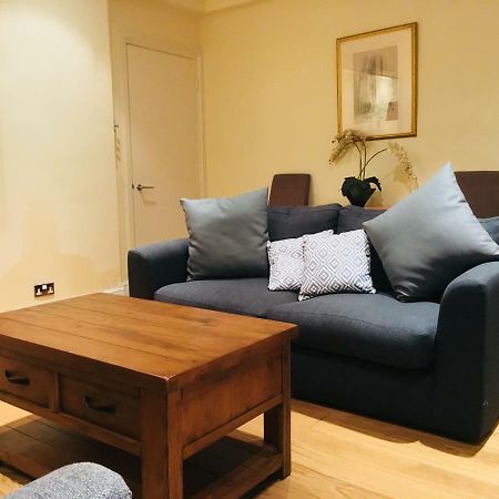 Large 2 Bedroom 2 Bathroom Apartment In Westminster Londra Exterior foto