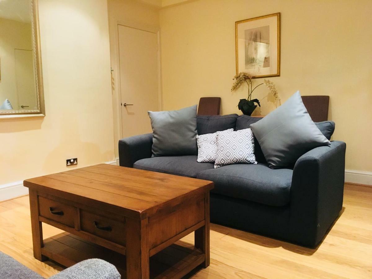 Large 2 Bedroom 2 Bathroom Apartment In Westminster Londra Exterior foto